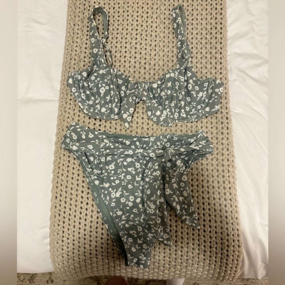 Abercrombie & Fitch light green bikini set